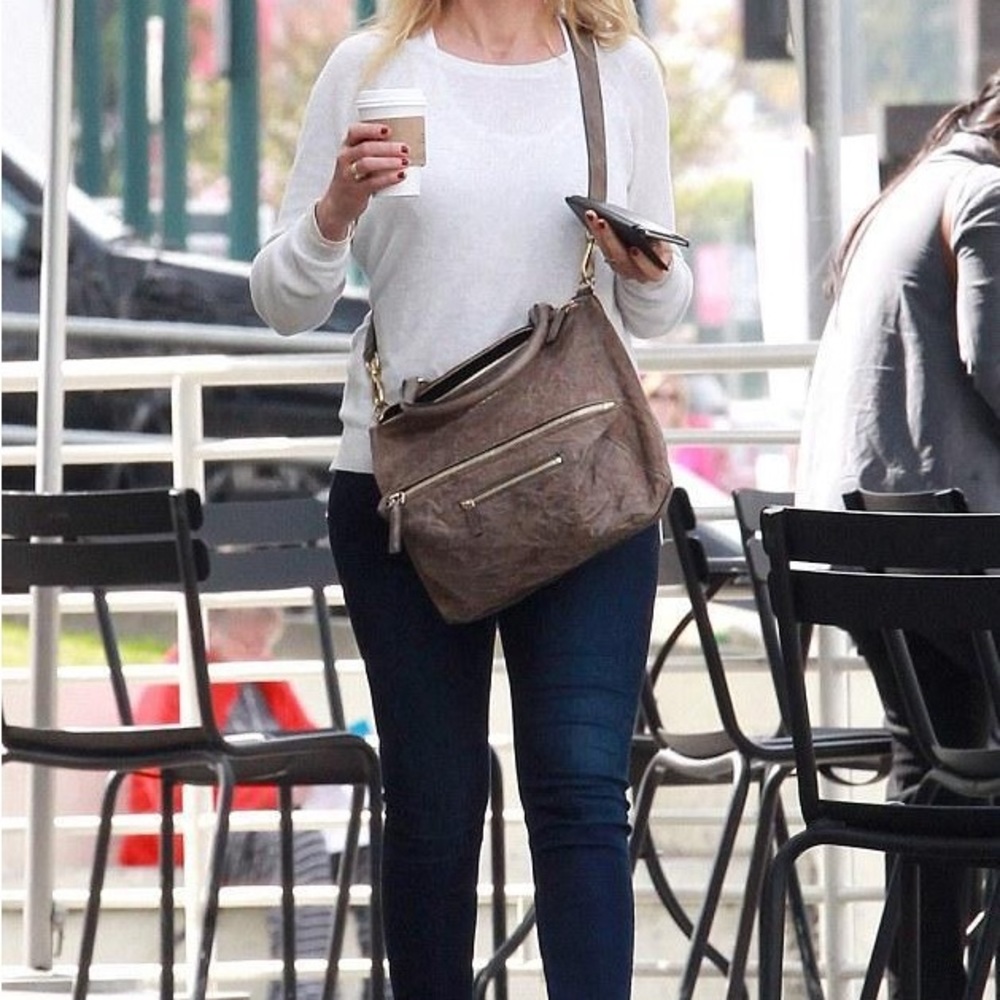 Givenchy Pandora black pebbled leather size medium - Picture 7 of 16